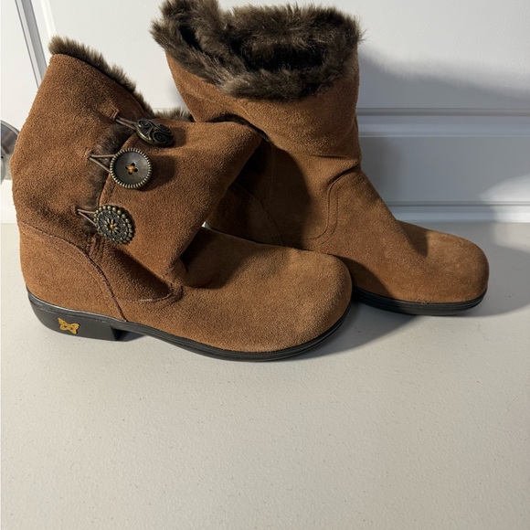Alegria Shoes - Algeria Brown Suede Boots with Fur Lining size 8 NWOT